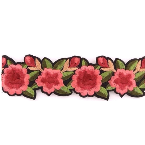In Bloom Choker $3 with purchase - Picture 2 of 3